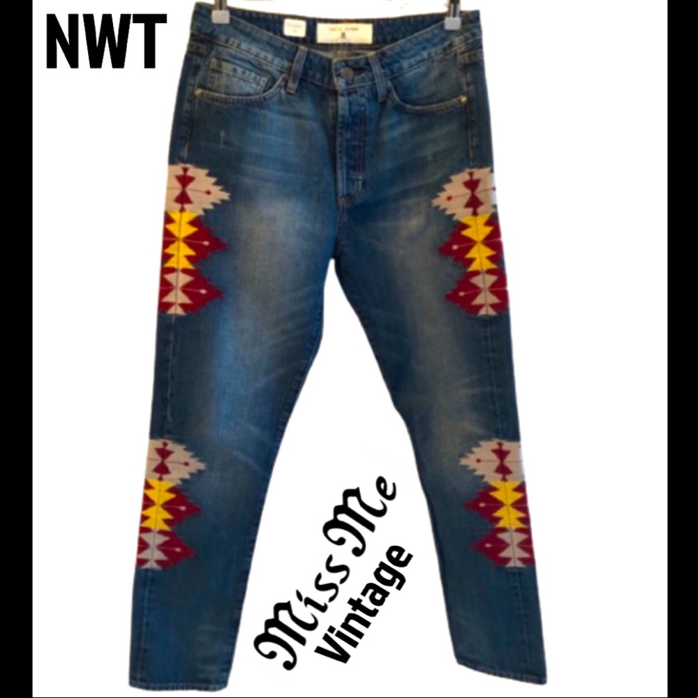 🆕 Miss Me Vintage Boyfriend Jeans, Size 28